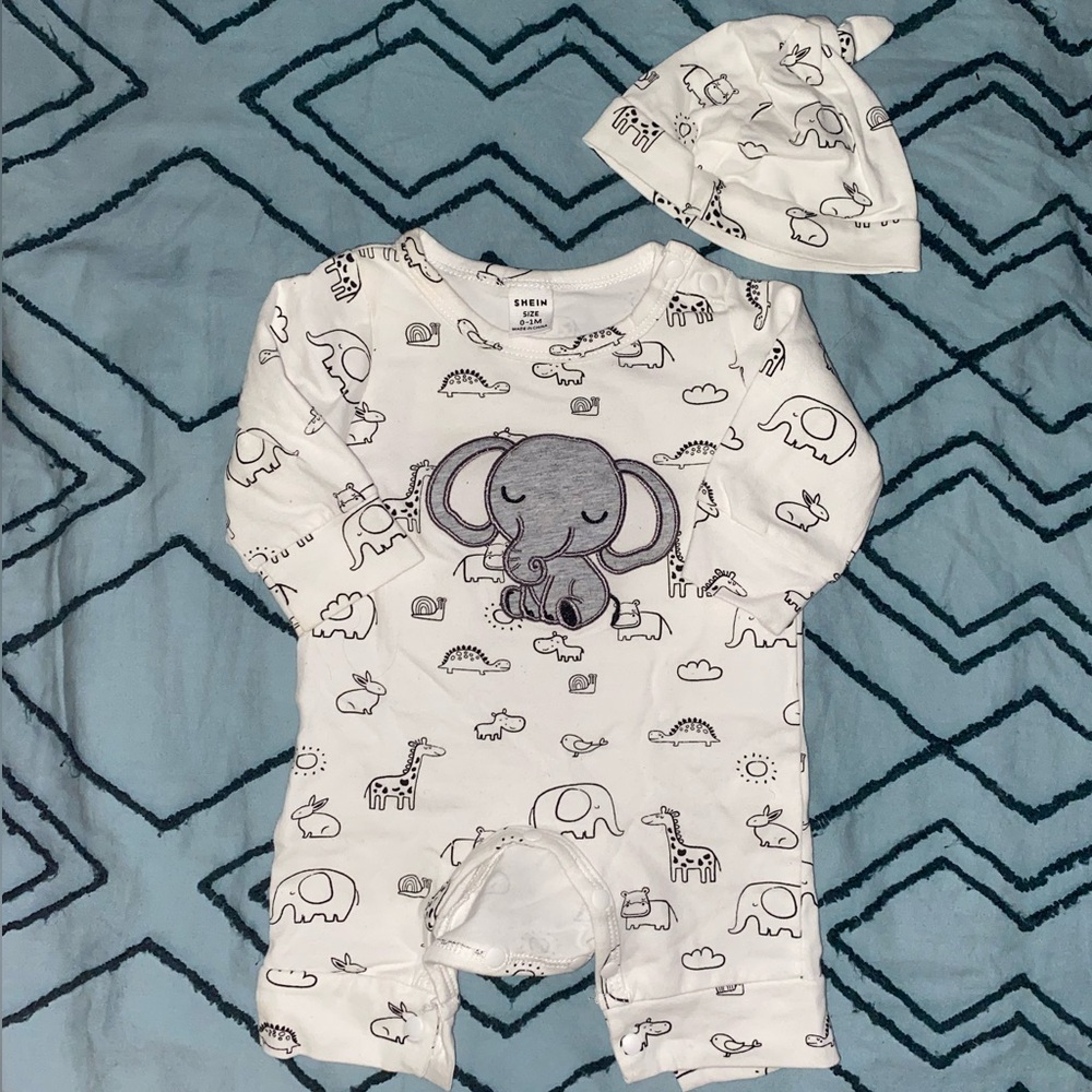 Baby outfit w/ matching hat